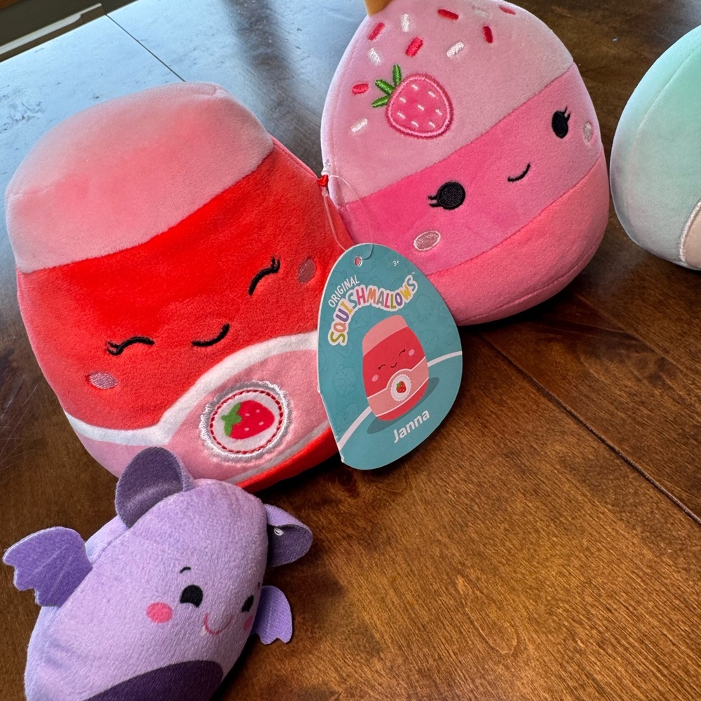 Squishmallows Set - Picture 4 of 5